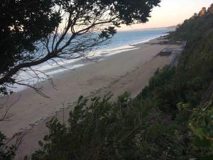 Residence des 3 iles, en plein centre-ville, a 5 min des plages, 3 appartements neufs : photos des chambres