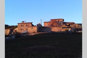 Maisons de vacances Rouretord Hirondelle : photos des chambres