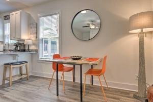 Bright Condo with Pool, 3 Blocks to Santa Rosa Beach