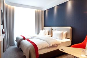 Standard Twin Room room in Holiday Inn Express Frankfurt Airport - Raunheim an IHG Hotel