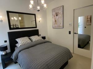 ZEN and Charming - Center -5 min walk to Sea- 2BR