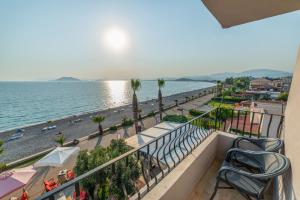 Double Room with Sea View room in Yasemin Hotel