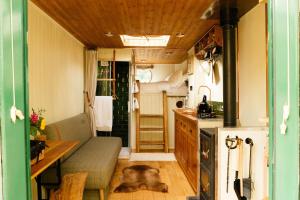 Abbeyfield Horsebox Glamping