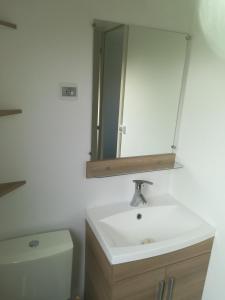 Campings MOBIL HOME 3ch 2sdb A LATTES : photos des chambres