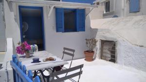 Traditional Renovated House in the Centre of Anafi Anafi-Island Greece