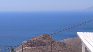 Traditional Renovated House in the Centre of Anafi