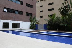 Apartamento de alto padrão em Pitangueiras, no Capitania Varam, 50mts da praia!