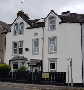 帕维林旅馆 - 布劳顿弗内斯