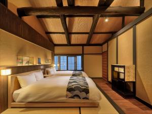 Tsumugi Nishinotoinhanayacho