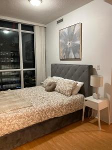 Toronto CN Tower Maple Leaf Square Luxurious 2 Bedroom Condo