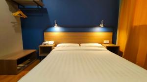 Uptown Hotel