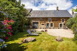 Maisons de vacances Les prairies du Mont - Le gite de La Chapelle : Maison 3 Chambres