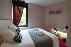 Hotels Hotel La Couronne : photos des chambres