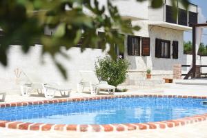 House & Apartment Palača