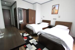 Hotel PANORAMA Kruje view on the castle and the old town