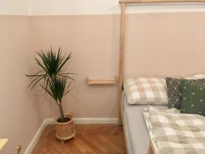 Central - Quiet - Ruin Pubs - NEW Design - AC