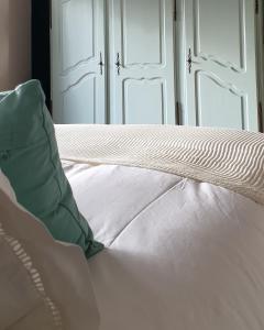 B&B / Chambres d'hotes Le Grand Jardin : Chambre Double - Vue sur Jardin