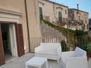 Casa Mavì Limite delle due Matrici