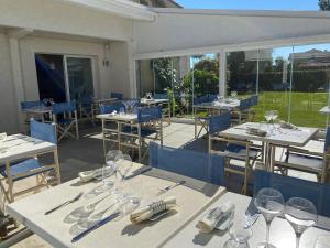 Hotels Les Vagues Hotel Restaurant : photos des chambres