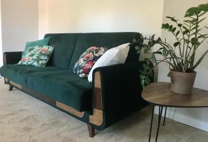 Flower Street Apartment