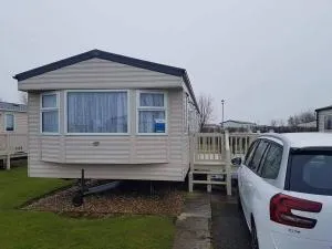 Cosy caravans Sandhills 175 butlins Skegness resort - Ingoldmells