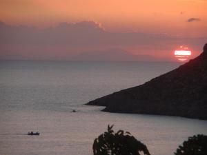 Two space romantic Honeymoon with amazing seaview at Melina's sunset Kalymnos Greece