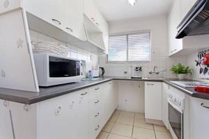 Hermanus Beach Club - 106 - Apartment with a view