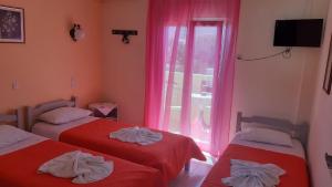 Triple Room with Sea View room in Pension Soula