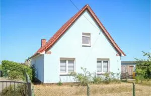 Nice Home In Alt Bukow With Kitchen - Teschow