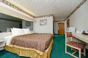 Room #33905720 room in Microtel Inn & Suites by Wyndham Sunbury/Columbus I-71N