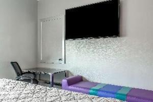 Standard King Room room in Umbrella Hotel Ascend Hotel Collection