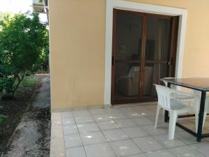 Lefkas house with garden