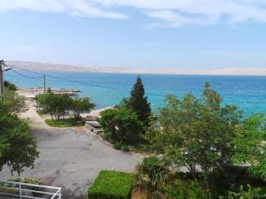  Apartments Ribarica/Velebit Riviera 34552, Unterkunft in Ribarica
