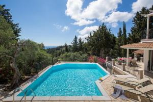 Angouletta Villa by PaxosRetreats