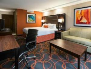 King Room with Sofa - Non Smoking room in Best Western Premier Alton-St Louis