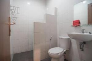 RedDoorz near Lembang Park & Zoo 2