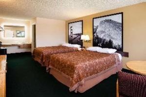 Room #26955409 room in Super 8 by Wyndham Lindsay Olive Tree