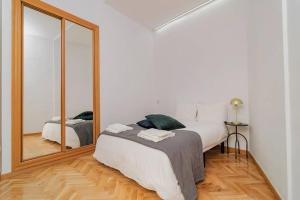 Espectacular Apto. Centro de Madrid CInfantas 3-6 by Batuecas