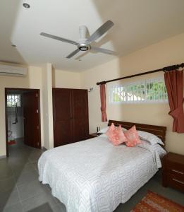 Surfers Beach Self Catering Chalets