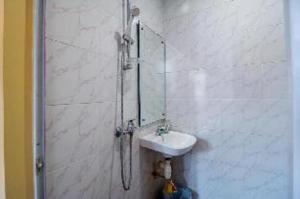 RedDoorz Plus near DC Mall Batam