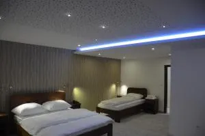 Ski Rostovo - Hotel Rostovo & Ethno Village - 布戈伊诺