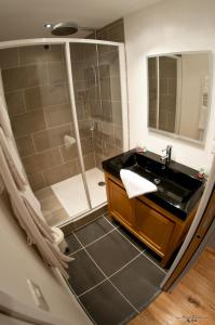 Hotels Hotel & Restaurant Les Escondus : photos des chambres