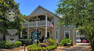 Deluxe King Suite Key West room in At Journey's End Bed & Breakfast