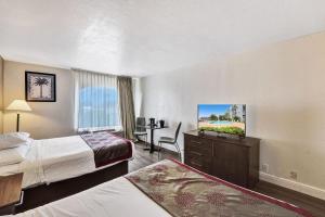 Deluxe Queen Room with Two Queen Beds room in Plaza Hotel Fort Lauderdale