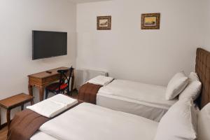 Economy Twin Room without Windows room in Hotel Splendid