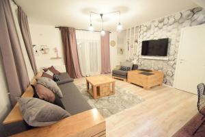 VillaGrey Residence Tunari