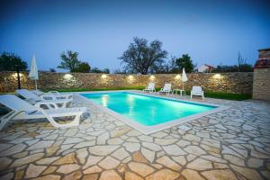 Villa Almond