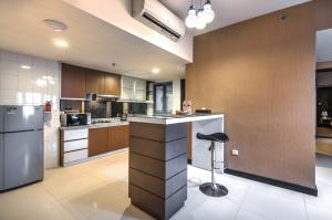 Deluxe One-Bedroom Apartment - Suite A