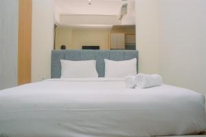 Pleasant and Simply Studio Room Menteng Park Apartment By Travelio