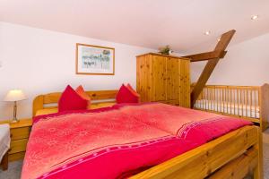 Two-Bedroom Apartment in Gross Kordshagen I